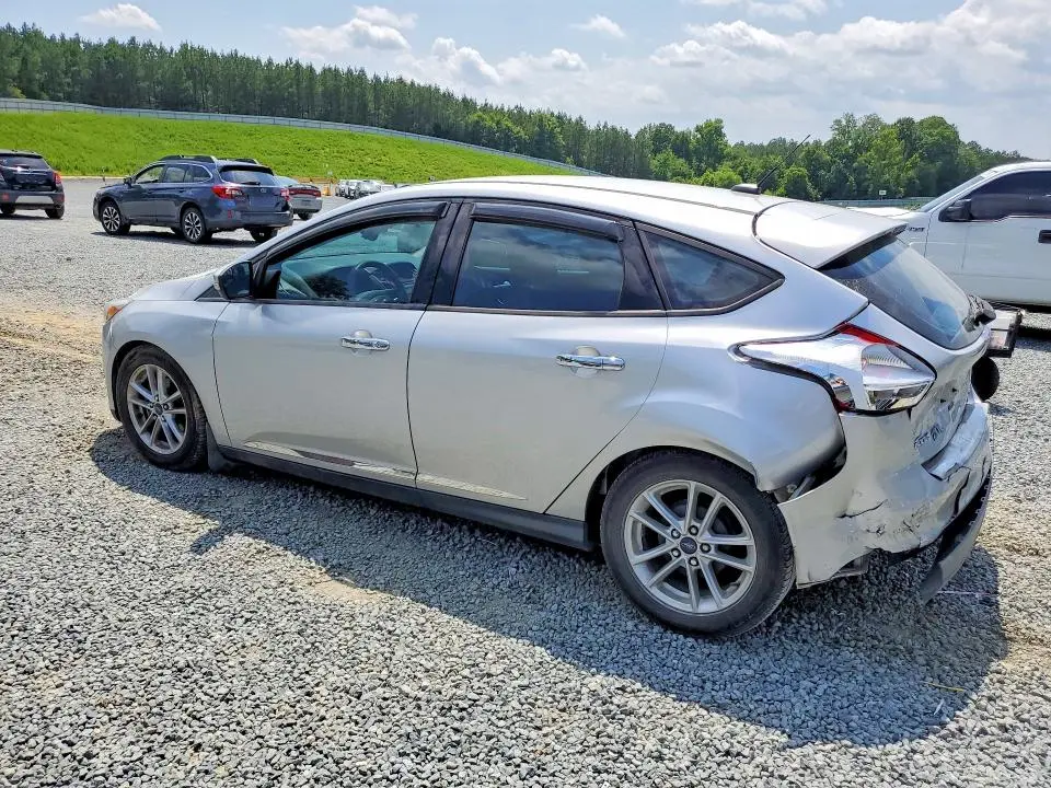 2016 FORD FOCUS SE  