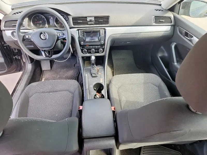 2018 VOLKSWAGEN PASSAT S  