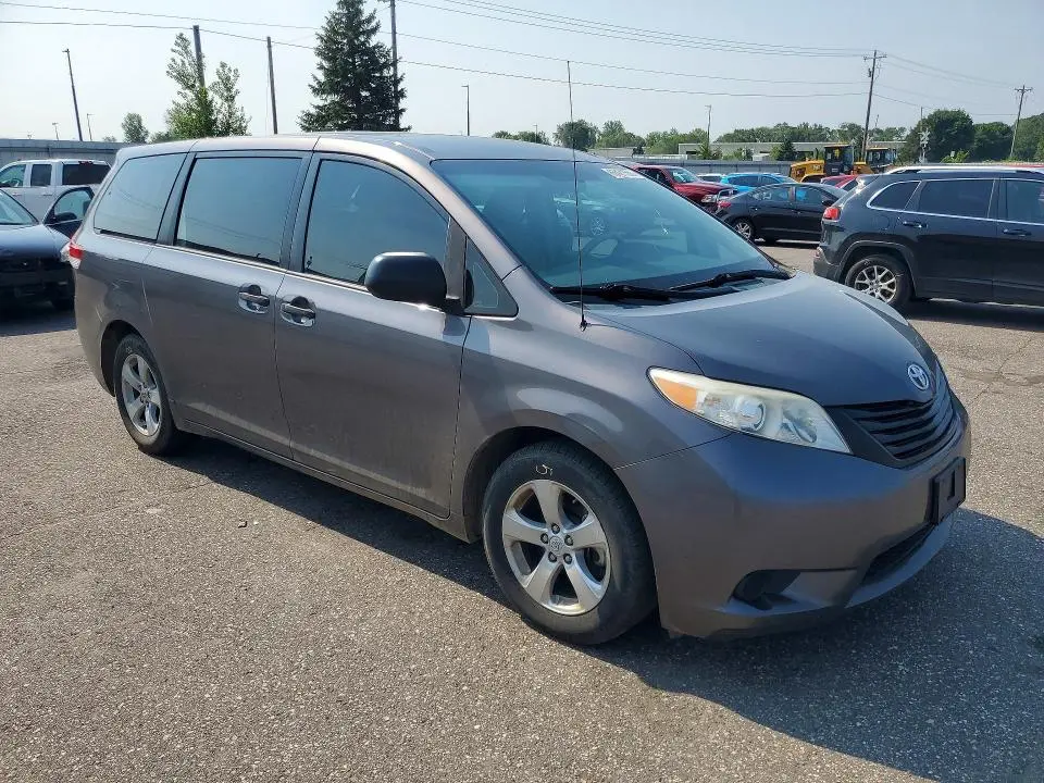 2013 TOYOTA SIENNA L 7-PASSENGER  