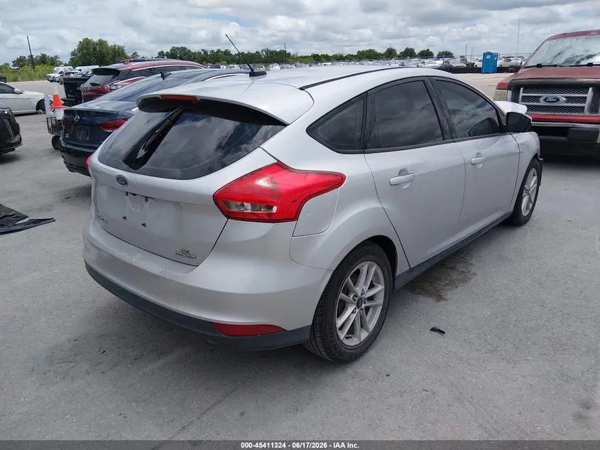 2016 FORD FOCUS SE