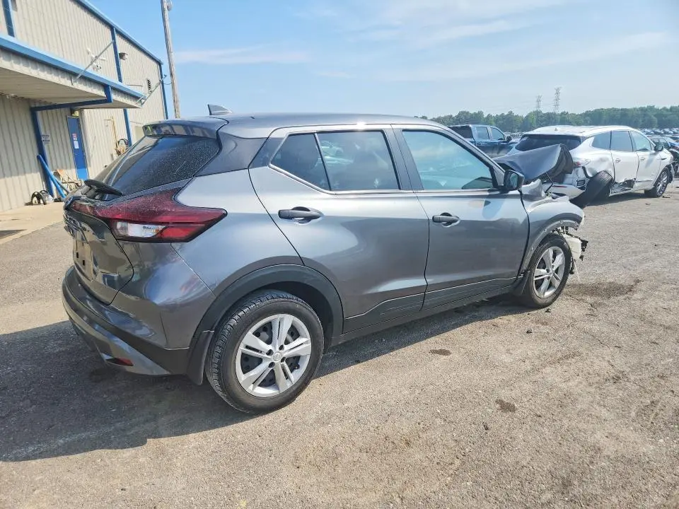 2021 NISSAN KICKS S  