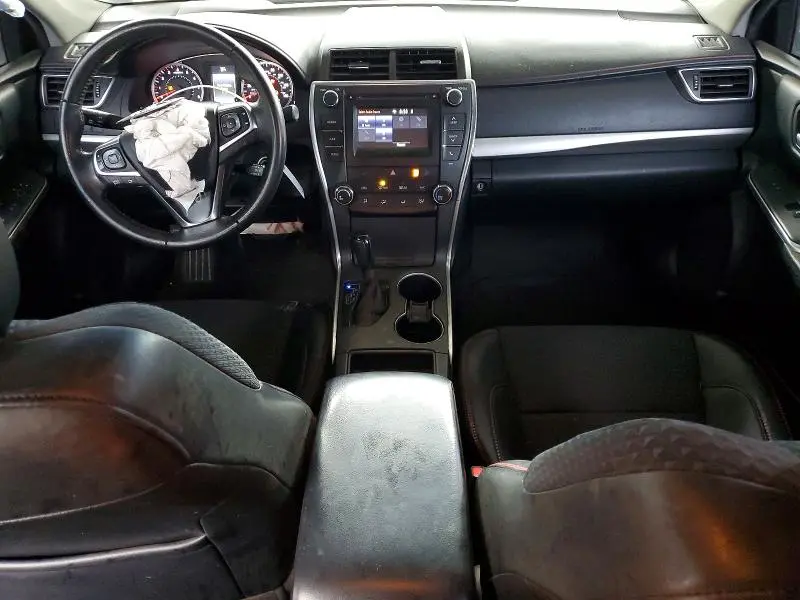 2015 TOYOTA CAMRY SE  