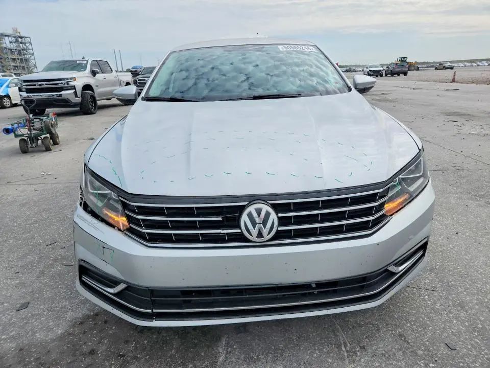 2017 VOLKSWAGEN PASSAT S  