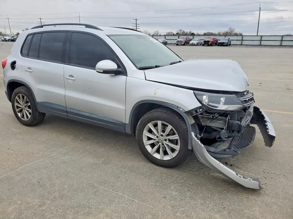 2015 VOLKSWAGEN TIGUAN   