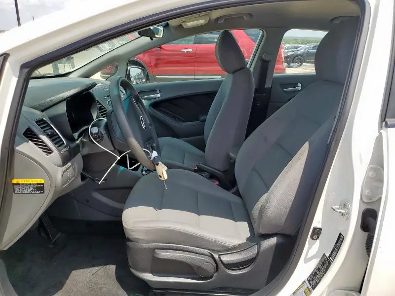 2017 KIA FORTE LX  