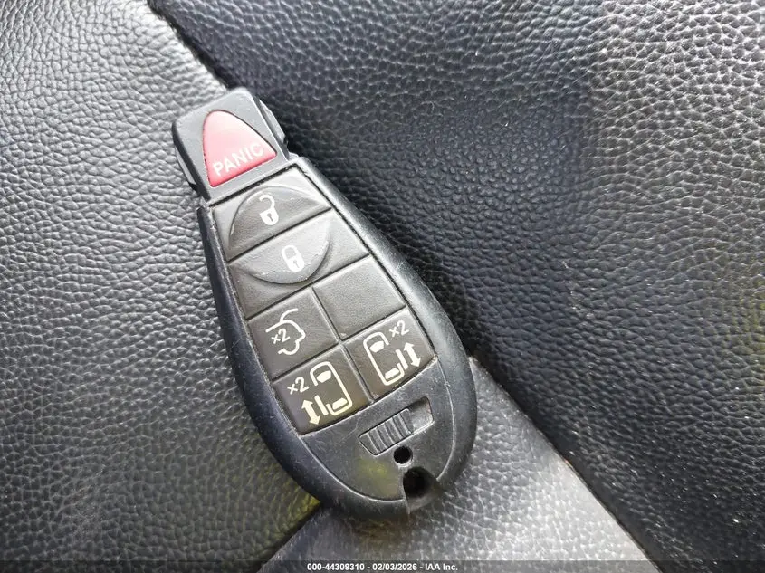 2012 CHRYSLER TOWN & COUNTRY TOURING