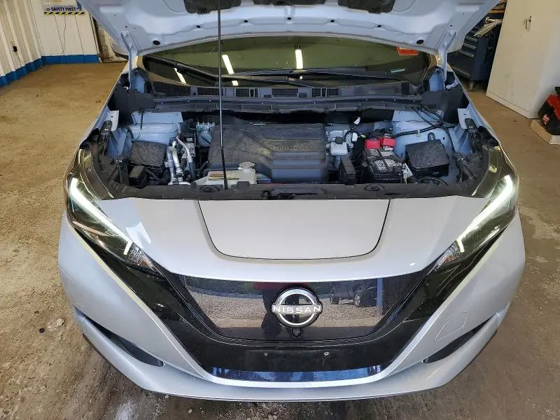2024 NISSAN LEAF SV PLUS  