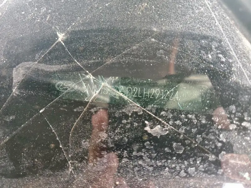 2020 HYUNDAI SANTA FE SE  