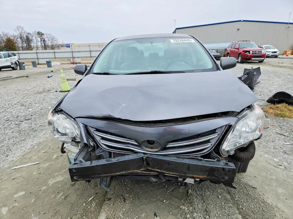 2013 TOYOTA COROLLA LE  