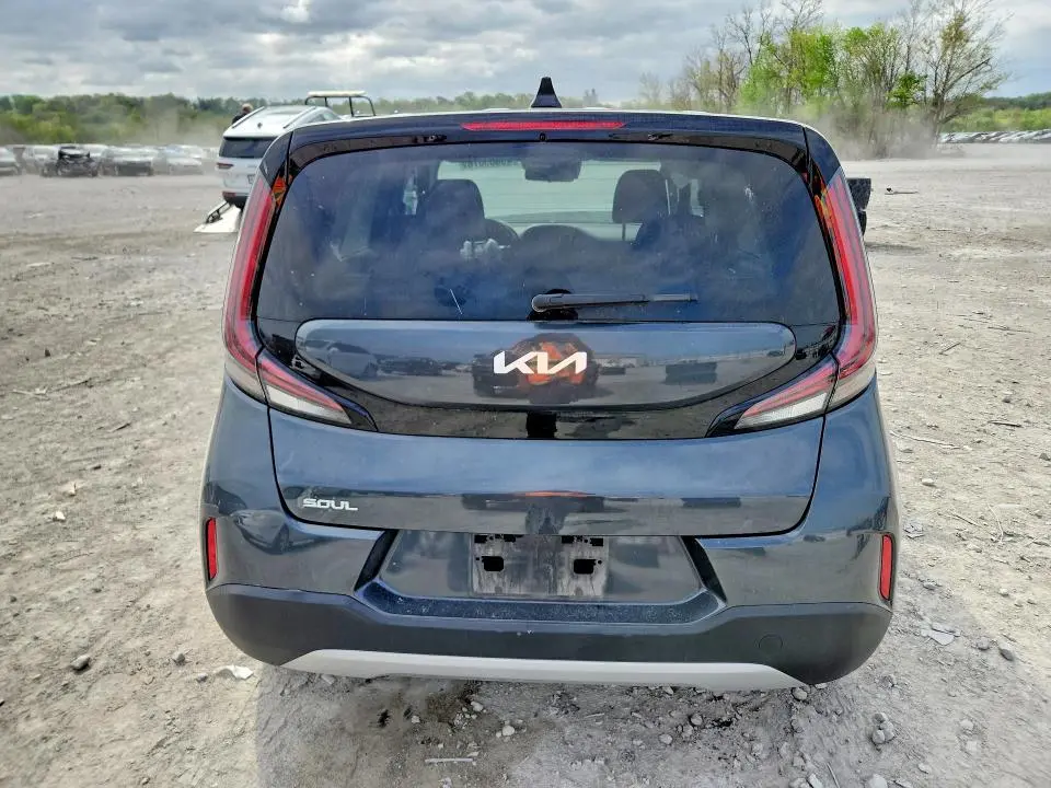 2025 KIA SOUL LX  
