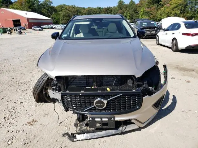 2025 VOLVO XC60 PLUS  