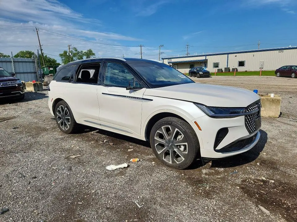 2024 LINCOLN NAUTILUS RESERVE  