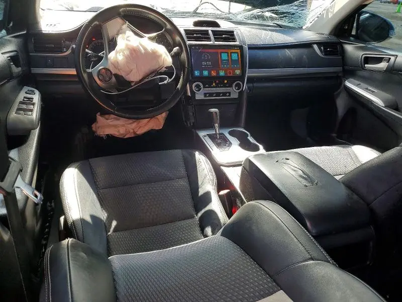 2014 TOYOTA CAMRY SE  