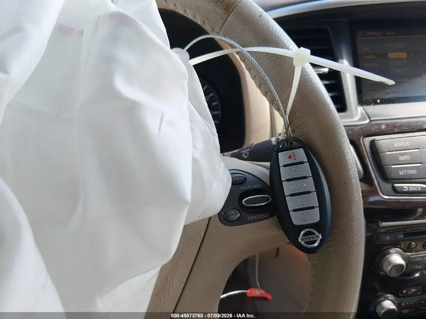 2013 NISSAN PATHFINDER SL