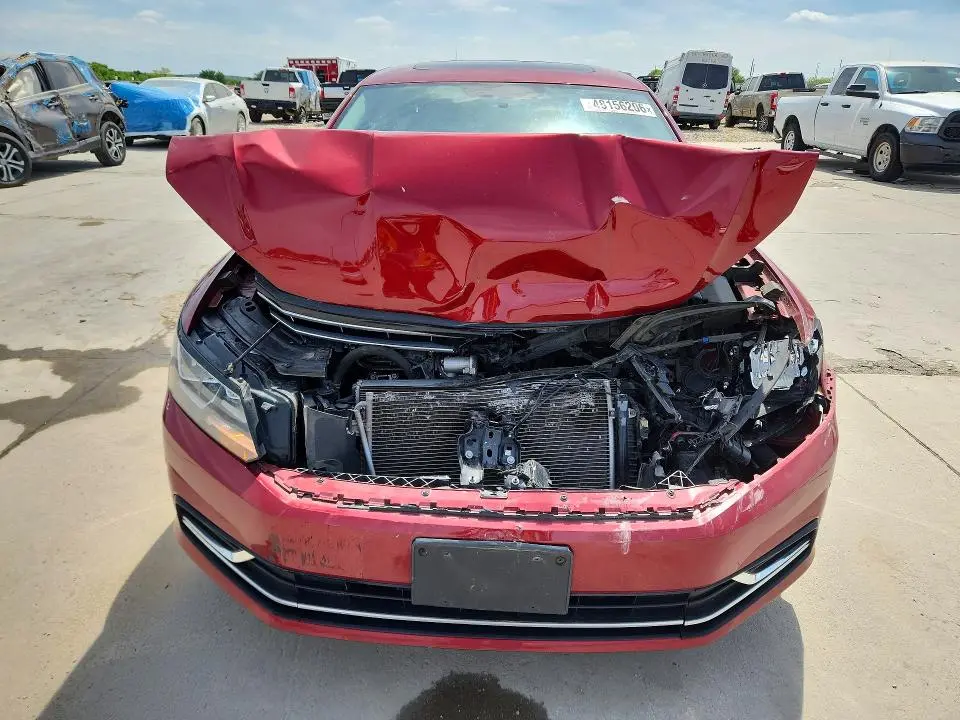 2017 VOLKSWAGEN PASSAT SE  