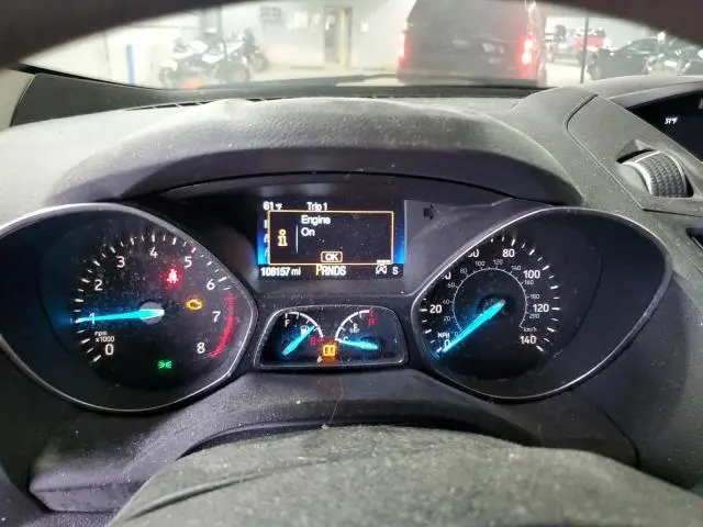 2017 FORD ESCAPE SE  