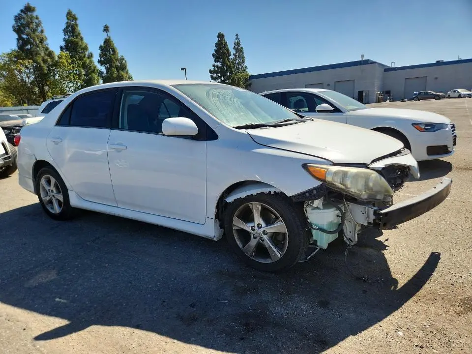 2013 TOYOTA COROLLA S  