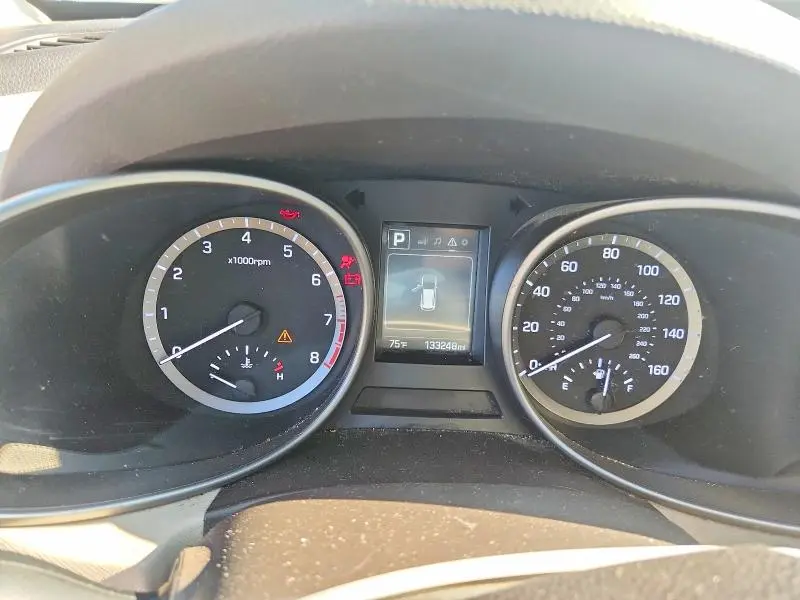 2017 HYUNDAI SANTA FE SE  
