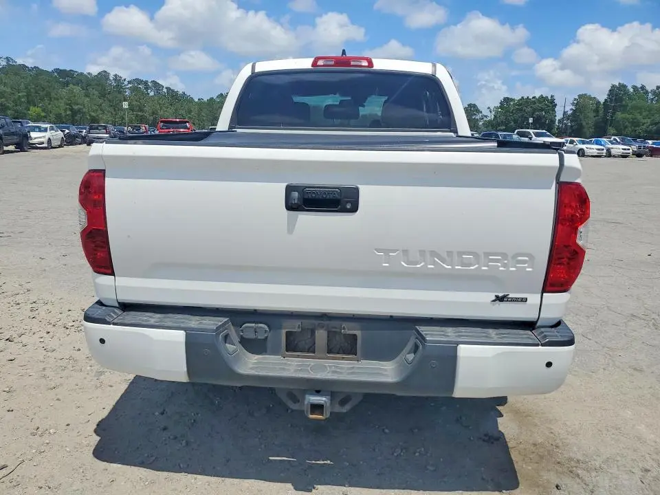 2020 TOYOTA TUNDRA SR5  