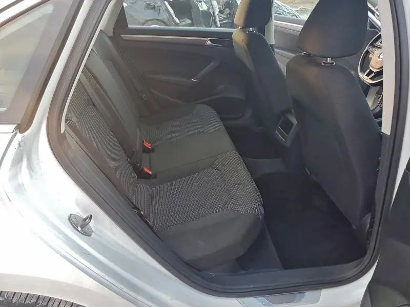 2016 VOLKSWAGEN PASSAT S  