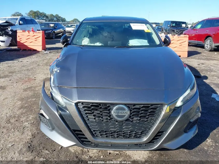 2020 NISSAN ALTIMA SR FWD