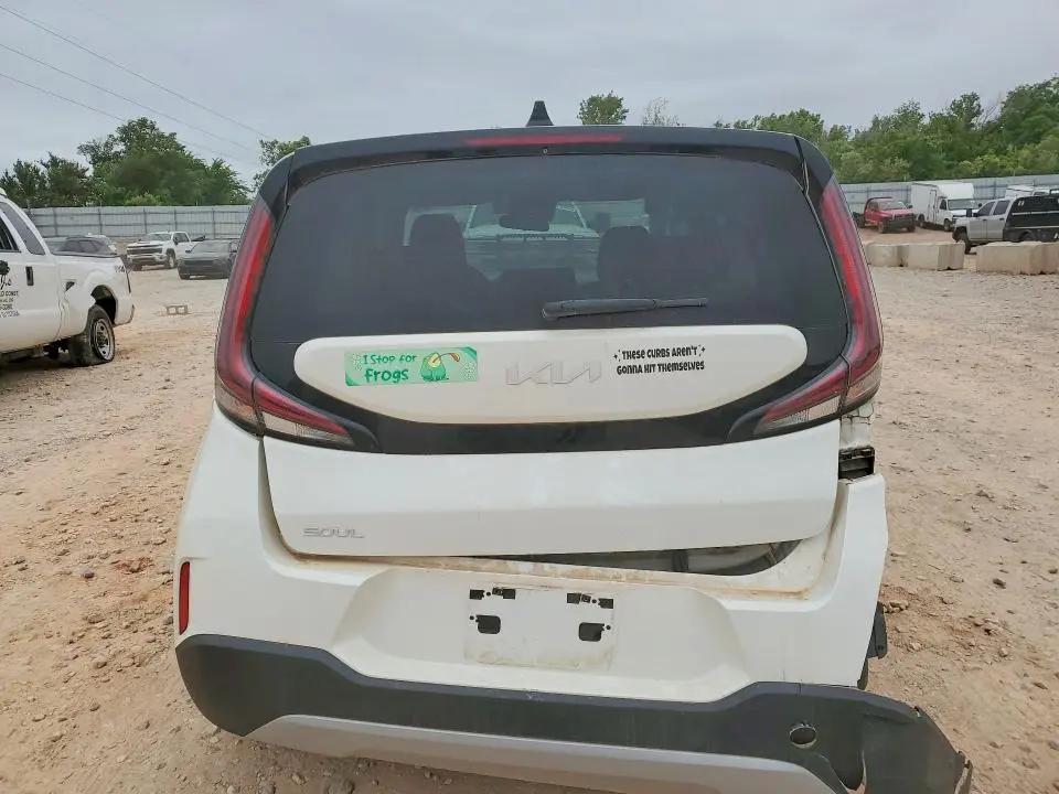 2024 KIA SOUL LX  