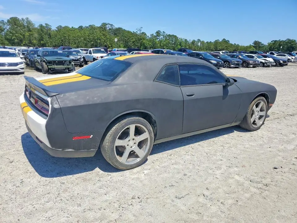 2015 DODGE CHALLENGER SXT  