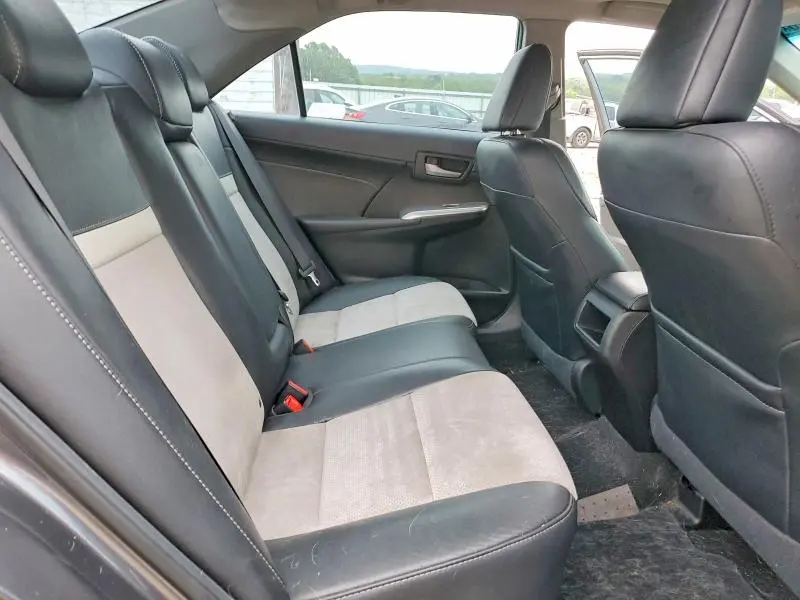 2014 TOYOTA CAMRY SE  