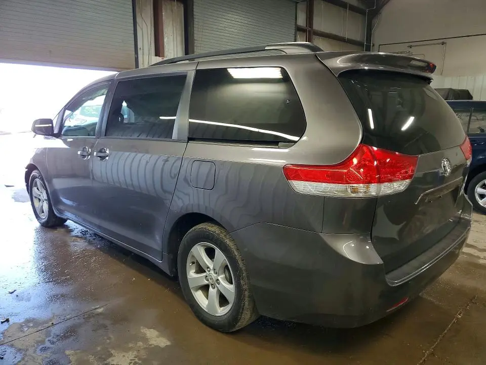 2011 TOYOTA SIENNA LE  