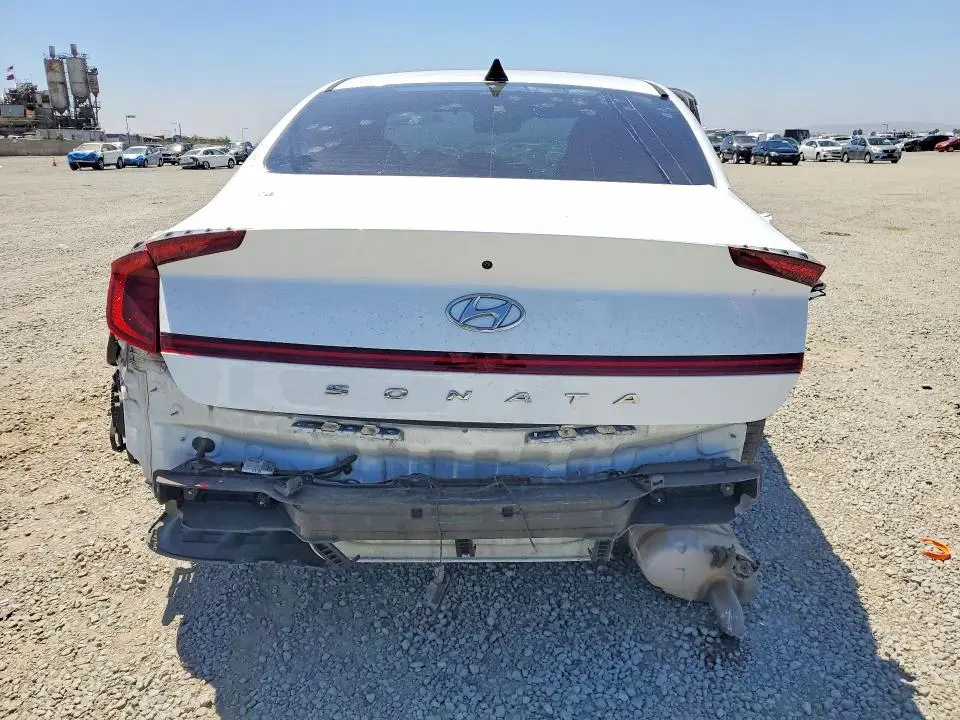2021 HYUNDAI SONATA SE  