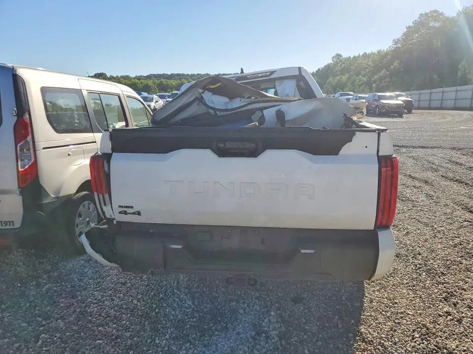 2025 TOYOTA TUNDRA SR  