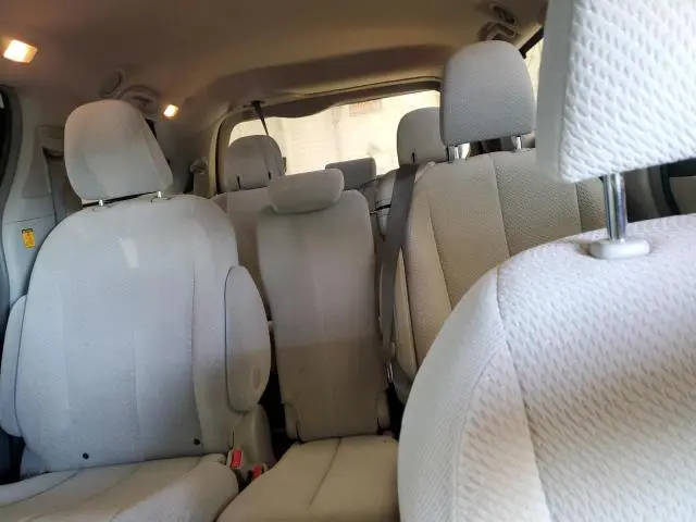 2012 TOYOTA SIENNA LE  