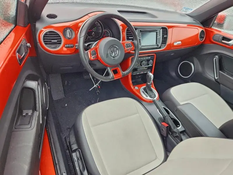 2019 VOLKSWAGEN BEETLE SE  