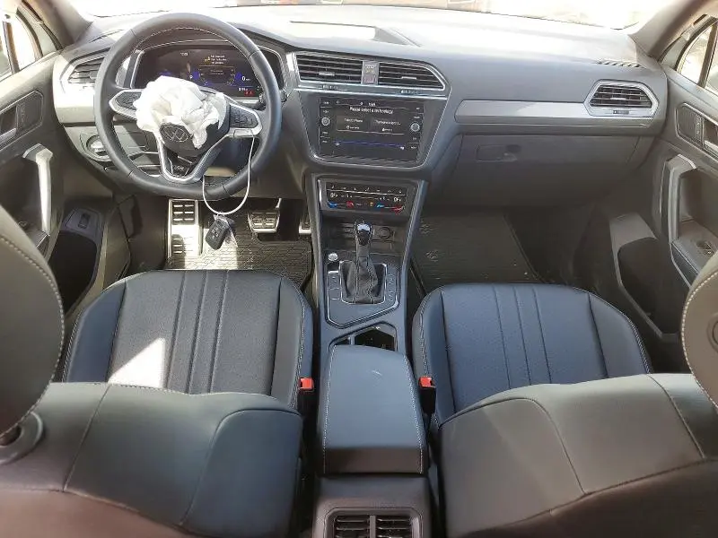 2023 VOLKSWAGEN TIGUAN SE R-LINE BLACK  