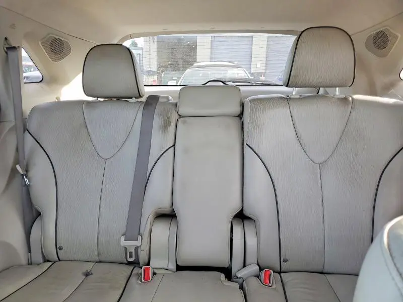 2010 TOYOTA VENZA AWD V6  
