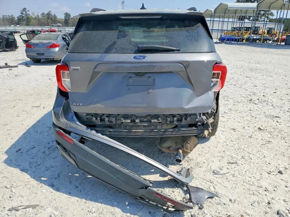 2021 FORD EXPLORER XLT  