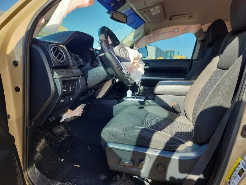 2017 TOYOTA TUNDRA SR5  