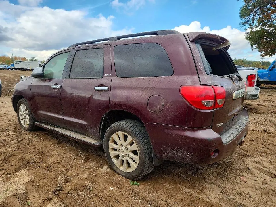 2010 TOYOTA SEQUOIA PLATINUM  