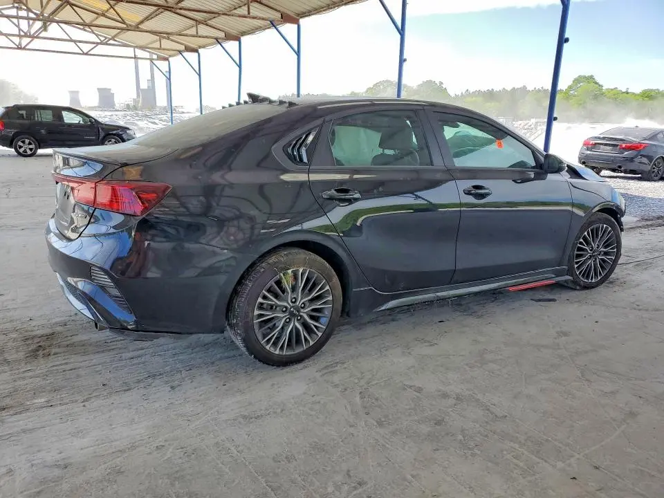 2024 KIA FORTE GT LINE  