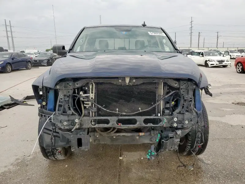 2017 RAM 1500 SLT