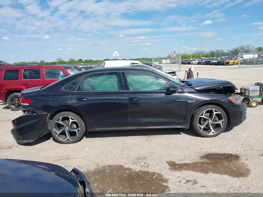 2020 VOLKSWAGEN PASSAT 2.0T R-LINE