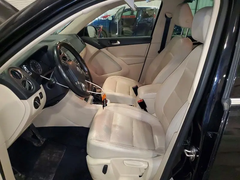 2012 VOLKSWAGEN TIGUAN S  