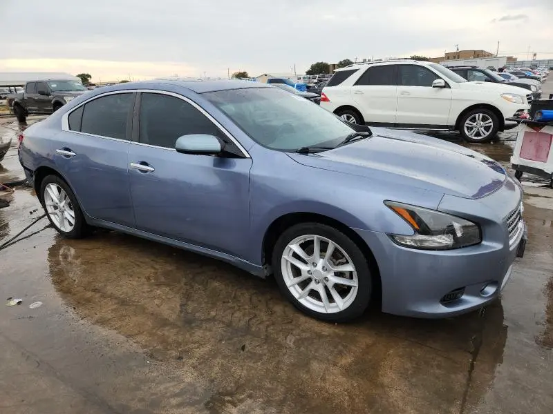2011 NISSAN MAXIMA S  