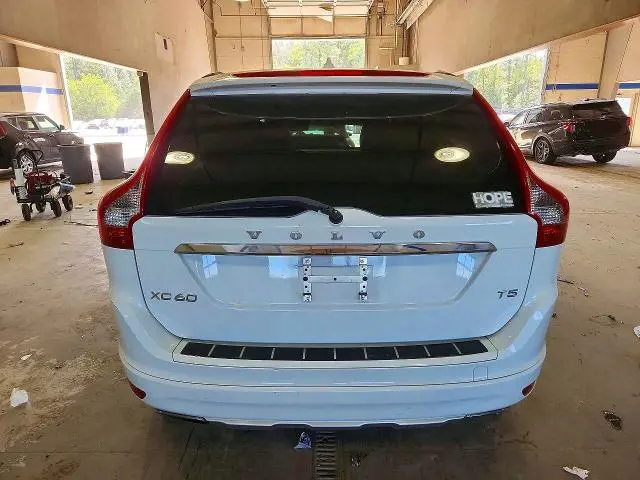 2015 VOLVO XC60 T5 PREMIER  