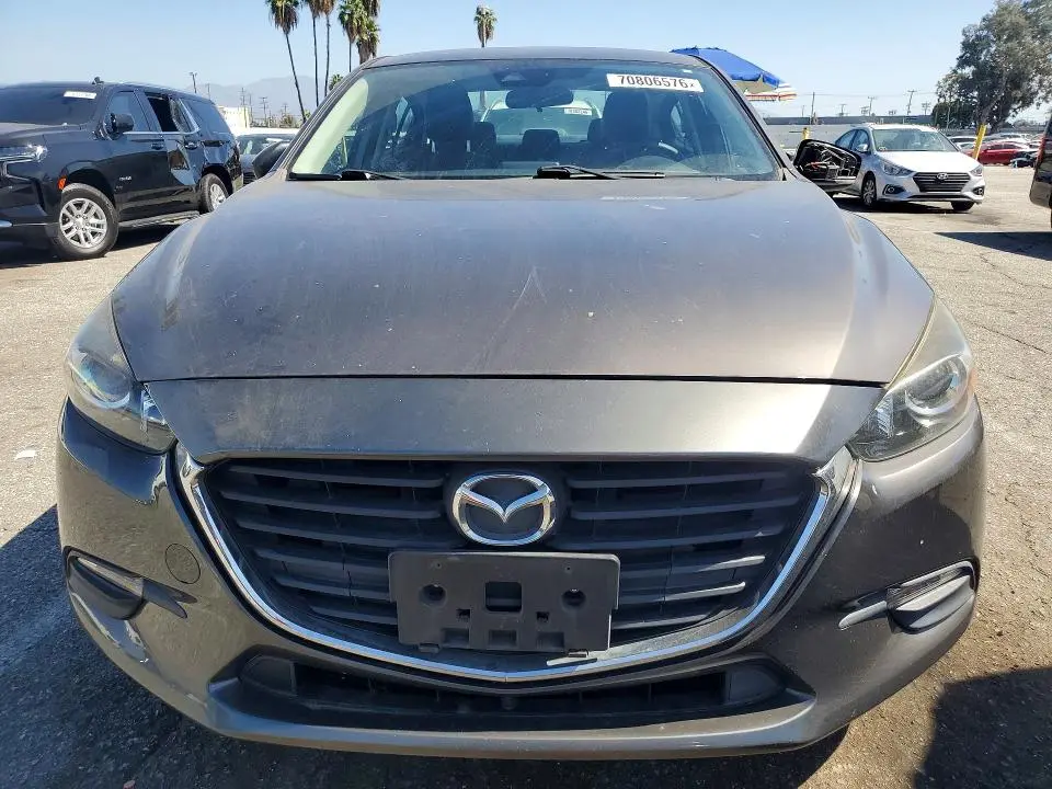 2018 MAZDA 3 TOURING  
