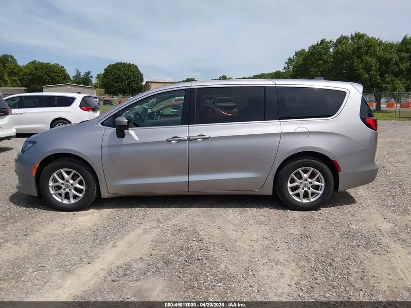 2021 CHRYSLER VOYAGER LX