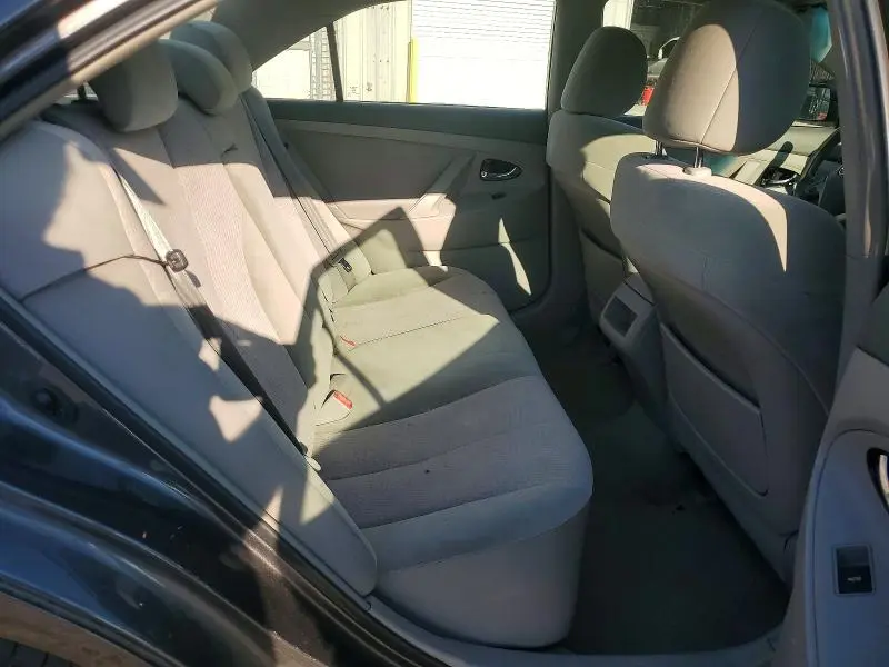 2011 TOYOTA CAMRY LE  