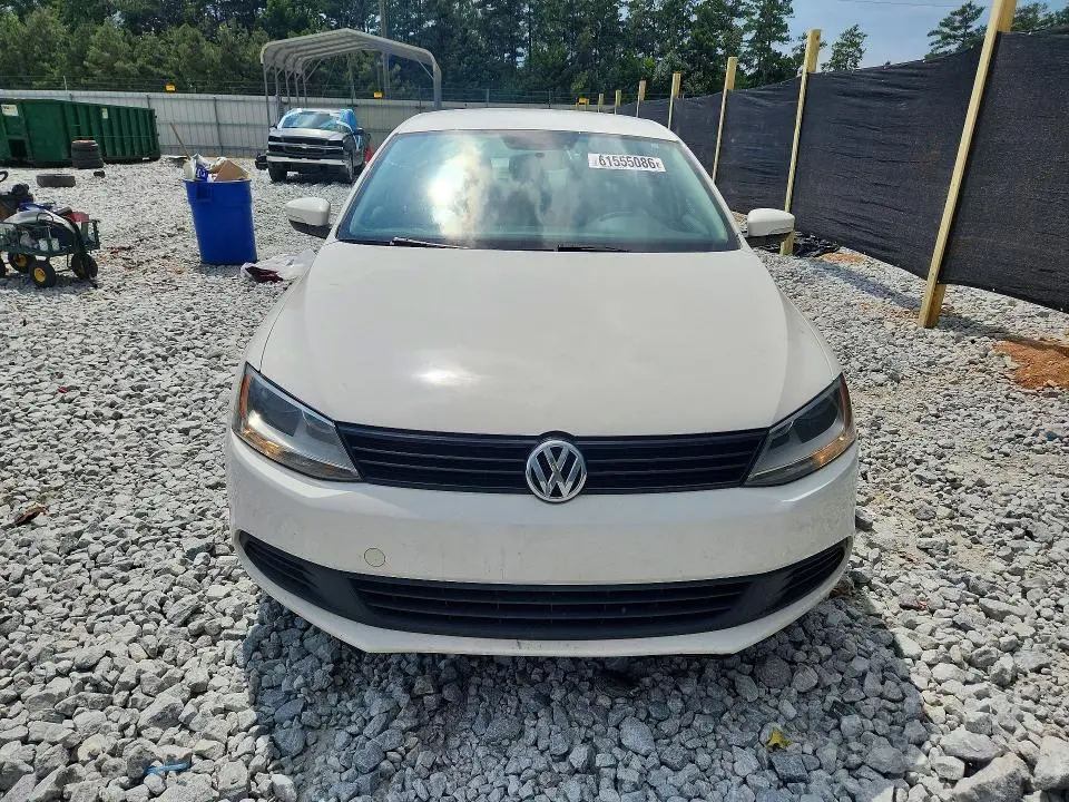 2012 VOLKSWAGEN JETTA SE  