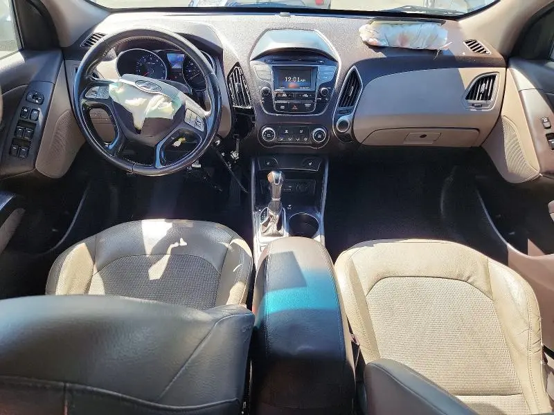 2015 HYUNDAI TUCSON SE  