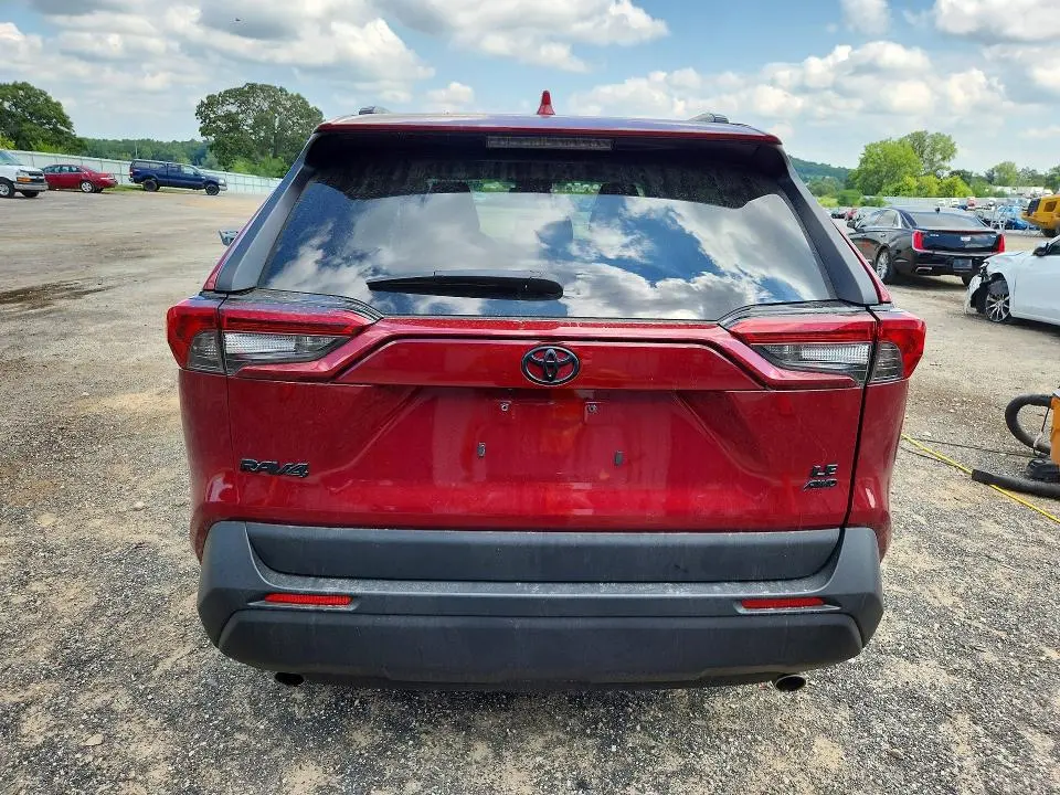 2020 TOYOTA RAV4 LE  